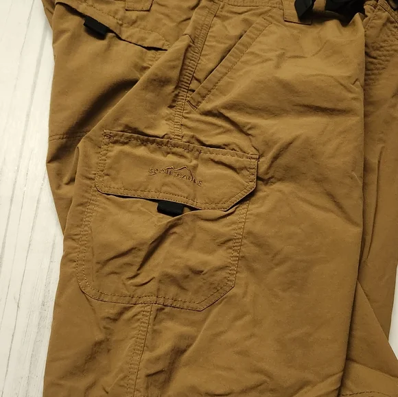 Eddie Bauer Belted Travex Cargo Shorts Size 34 - Picture 6 of 6